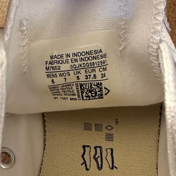 NWOT women’s Converse Chuck Taylor All-Star White Canvas Sneakers (sz: 7) - Picture 6 of 6